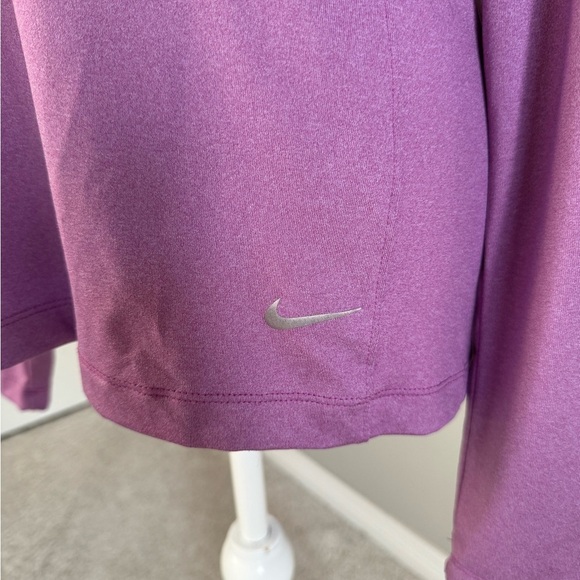 Nike Golf Women's Dri-Fit 1/4 Zip Pullover Purple Medium - Picture 2 of 6